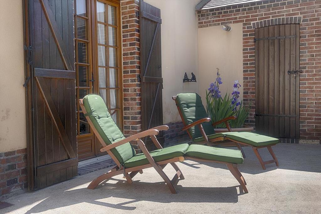 Le Logis Du Regisseur Bed and Breakfast Charny-Oree-de-Puisaye Eksteriør billede