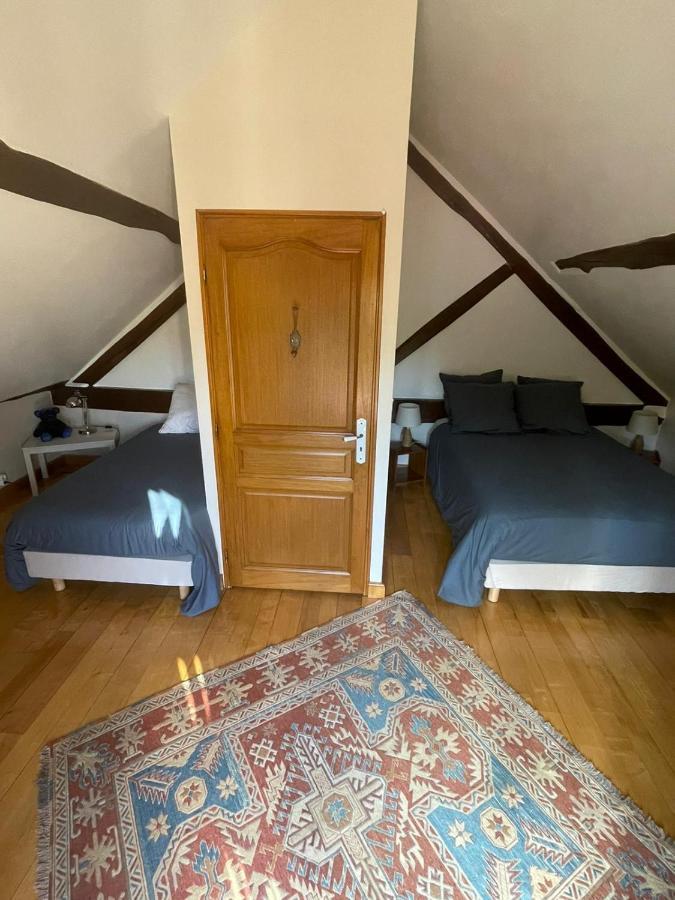 Le Logis Du Regisseur Bed and Breakfast Charny-Oree-de-Puisaye Eksteriør billede