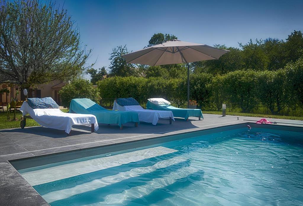 Le Logis Du Regisseur Bed and Breakfast Charny-Oree-de-Puisaye Eksteriør billede
